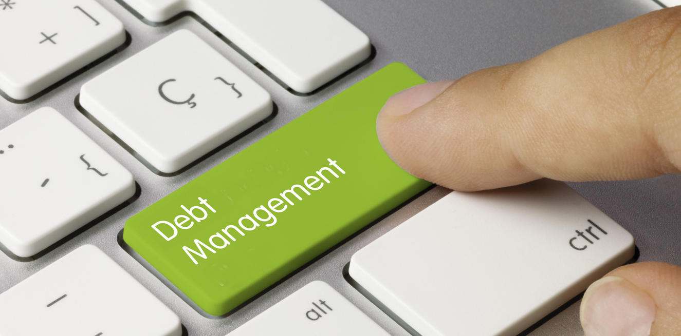 How to Manage Debt While Saving for Retirement